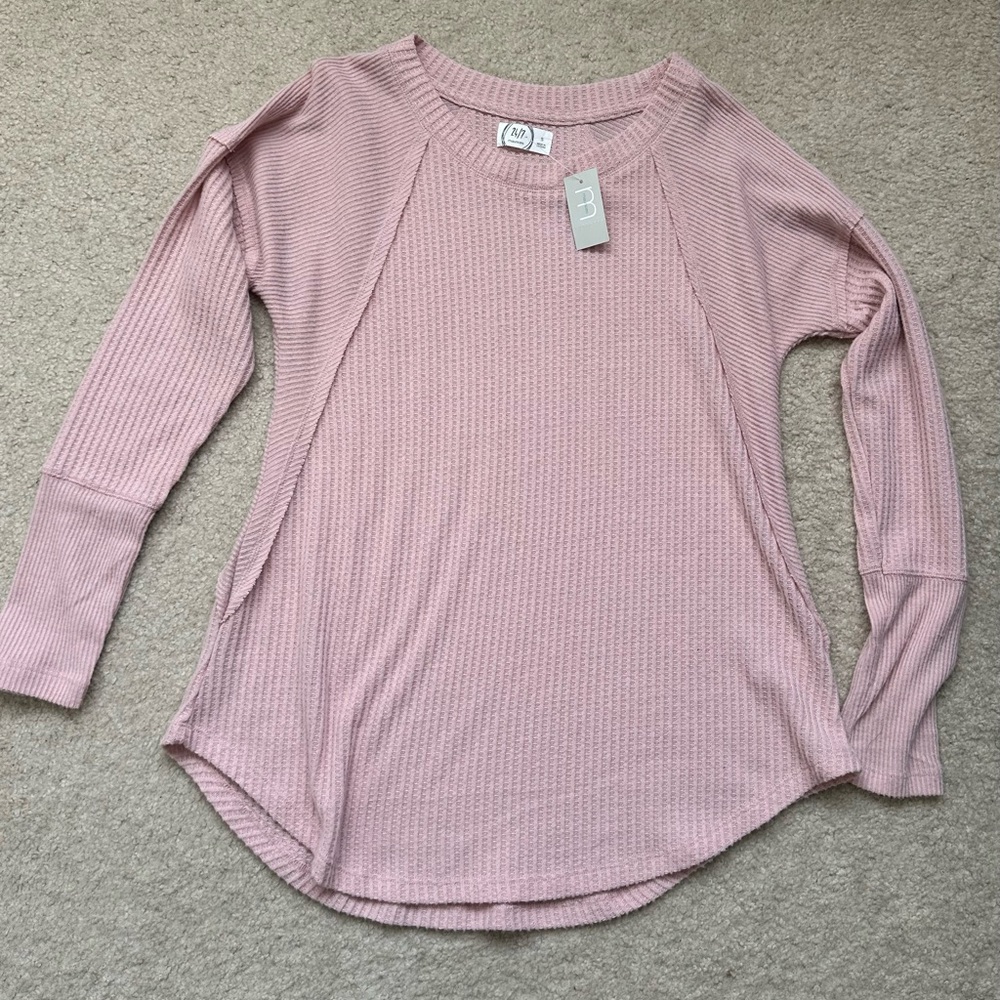 NWT women’s pink long sleeved top size small